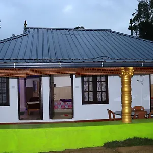  Villa Navaneeth Homestay